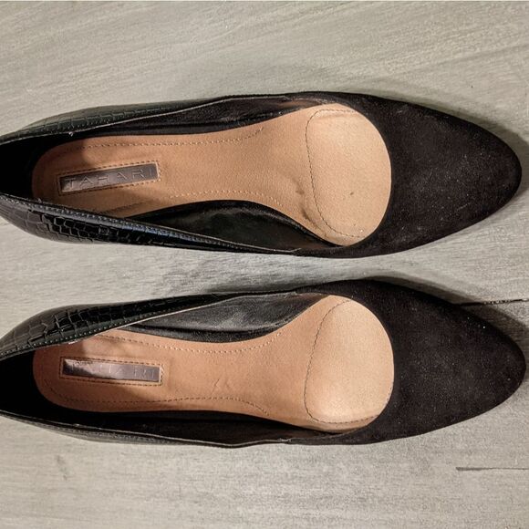 Tahari Elvira Two-tone Black Wide Heel - Sz 8m - Picture 1 of 7
